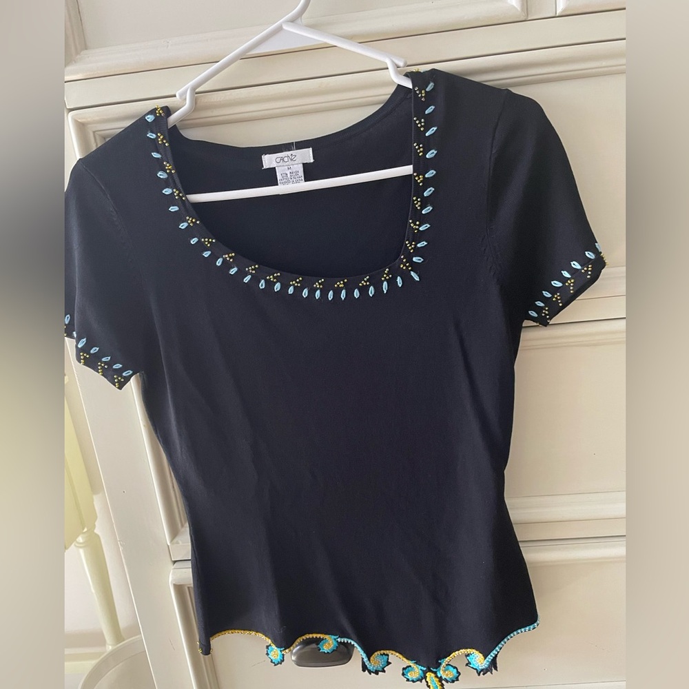 Woman’s Beaded Top Cache Size M